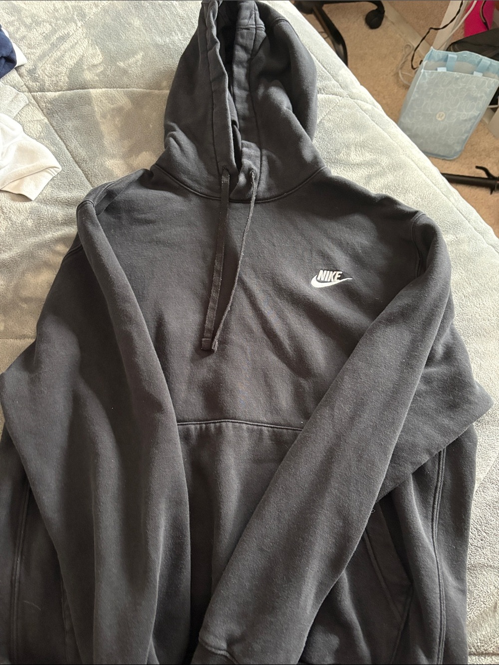 Nike Men’s Black Zip-Up Hoodie with Small Chest Logo